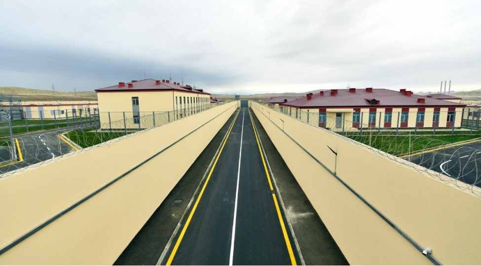 umbakida-yeni-cezachekme-muessisesi-ve-istintaq-tecridxanasi-istifadeye-verilib-foto