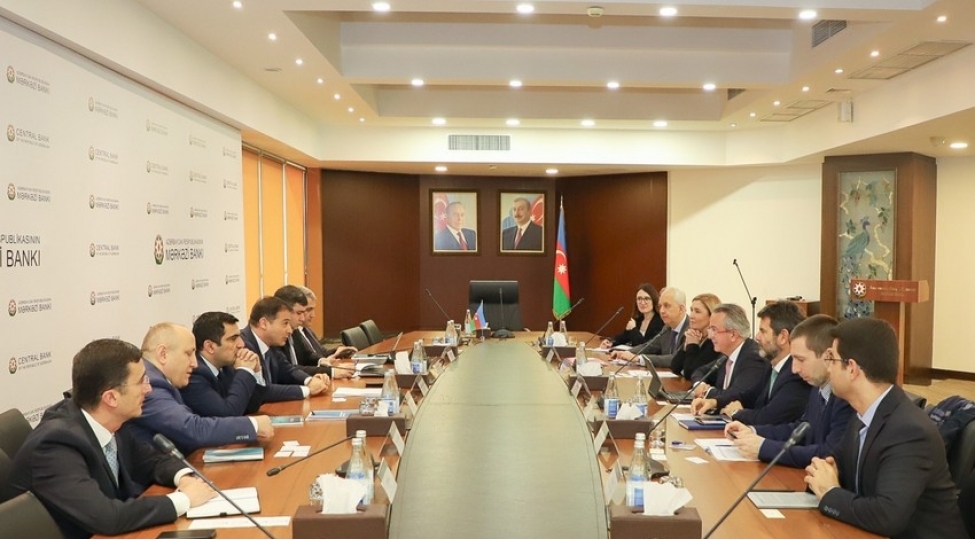amb-ve-ebrd-bank-tenzimlenmesi-uzre-prioritetleri-muzakire-edib-foto