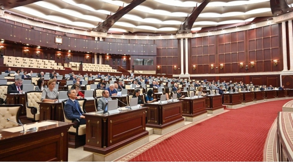 parlamentde-gelen-ilin-budce-zerfi-ii-oxunushda-muzakire-edilir