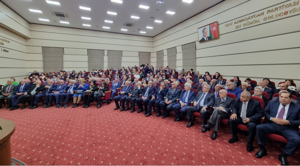 xalqin-qelbinde-ebediyyet-qazanmish-dahi-shexsiyyet-foto