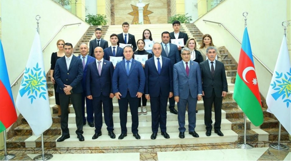 bineqedide-tarixi-qelebe-ve-zeferler-partiyasi-adli-tedbir-kechirilib-foto