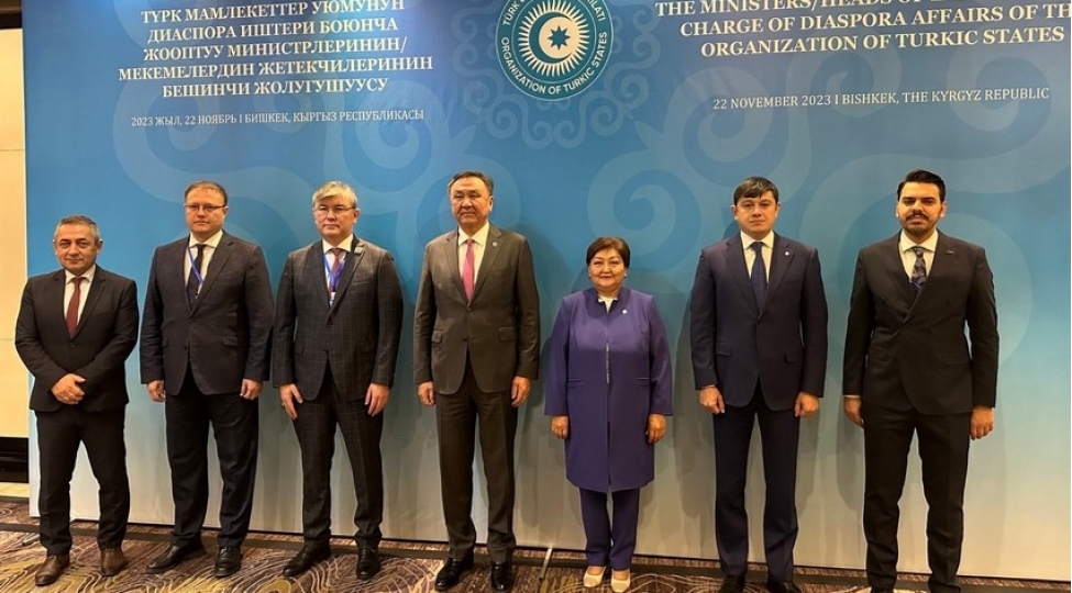 turk-diasporlari-arasinda-koordinasiyanin-guclendirilmesi-meselesi-muzakire-olunub