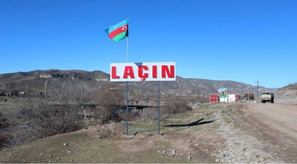 lachina-kochurulen-aileler-artiq-dogma-yurdlarina-chatib-foto
