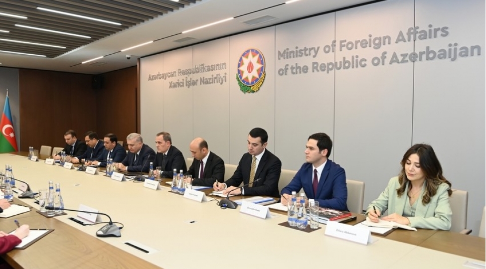 xin-britaniya-shirketlerinin-azad-olunmush-erazilerin-berpasinda-mumkun-fealiyyeti-muzakire-olunub