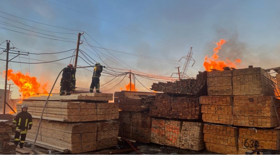 bakida-inshaat-materiallari-bazarinda-yangin-mehdudlashdirilib-yenilenib-foto-video