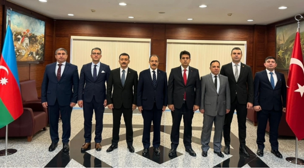 turkiye-din-idare-reisi-bakida-seferdedir