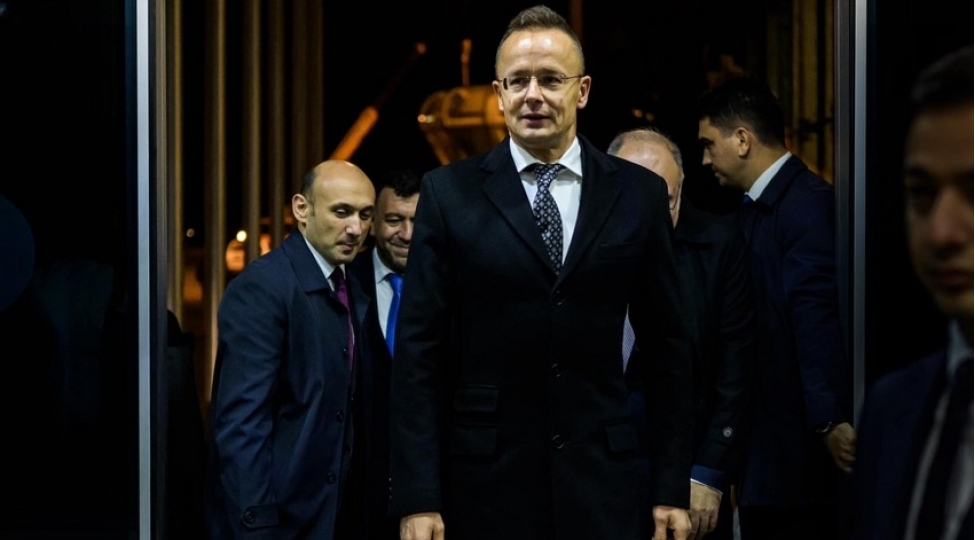 macaristanin-xarici-ishler-ve-ticaret-naziri-azerbaycana-sefere-gelib