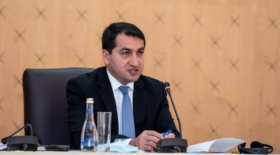 hikmet-haciyev-xaricidiplomatlarlaregional-ve-qlobal-meselelerle-bagli-genish-muzakire-aparib