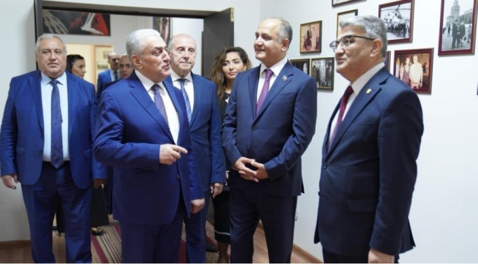 bineqedide-yap-feallari-ile-novbeti-gorush-kechirilib-foto