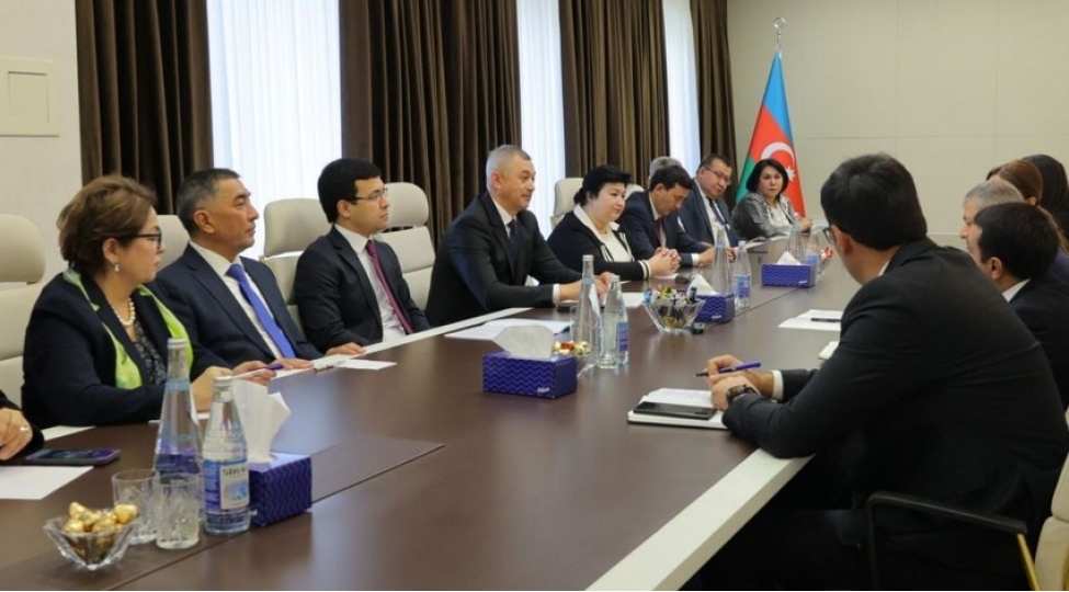 ozbekistan-numayende-heyeti-shushada-olub-foto