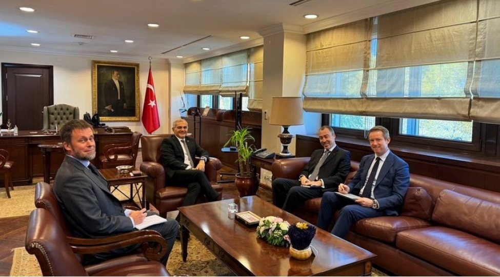 hakan-fidanin-muavini-ai-numayendesi-ile-cenubi-qafqazdaki-durumu-muzakire-edib