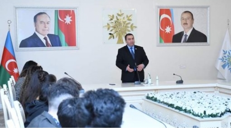 yap-sumqayit-sheher-teshkilatinda-heyder-eliyev-mektebinin-novbeti-meshgelesi-kechirilib-foto