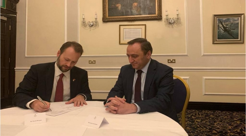 ermenistan-ve-britaniya-mn-emekdashliq-plani-imzalayib