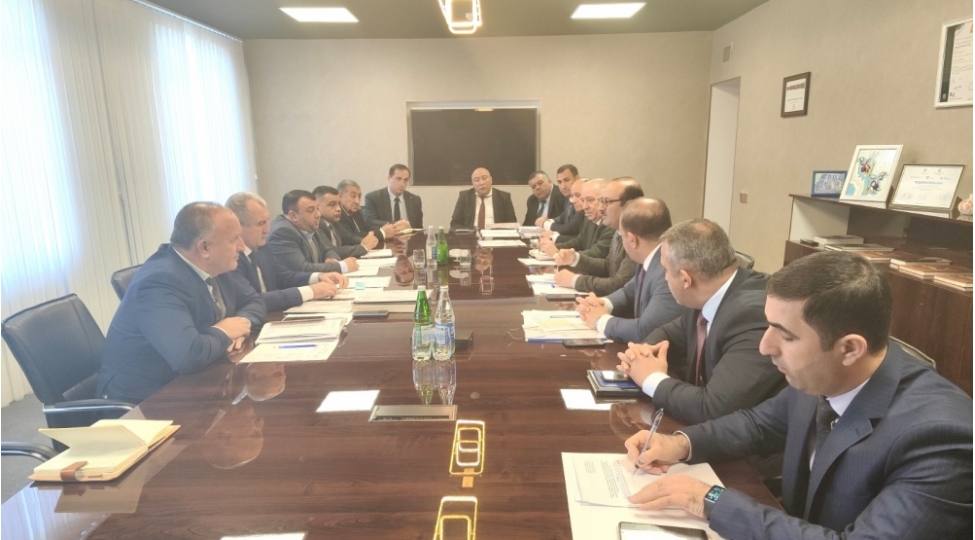 goygolde-torpaqlarinin-idareedilmesi-sahesinde-qarshiya-chixan-meselelerle-bagli-muzakireler-aparilib-foto