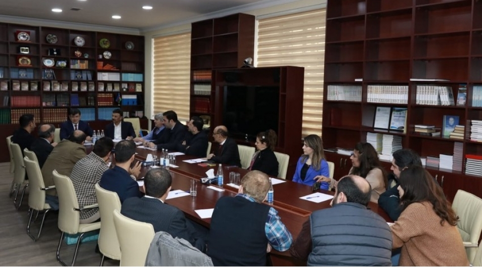 diaspor-komitesinin-sedri-beynelxalq-konfransin-ishtirakchilari-ile-gorushub-foto