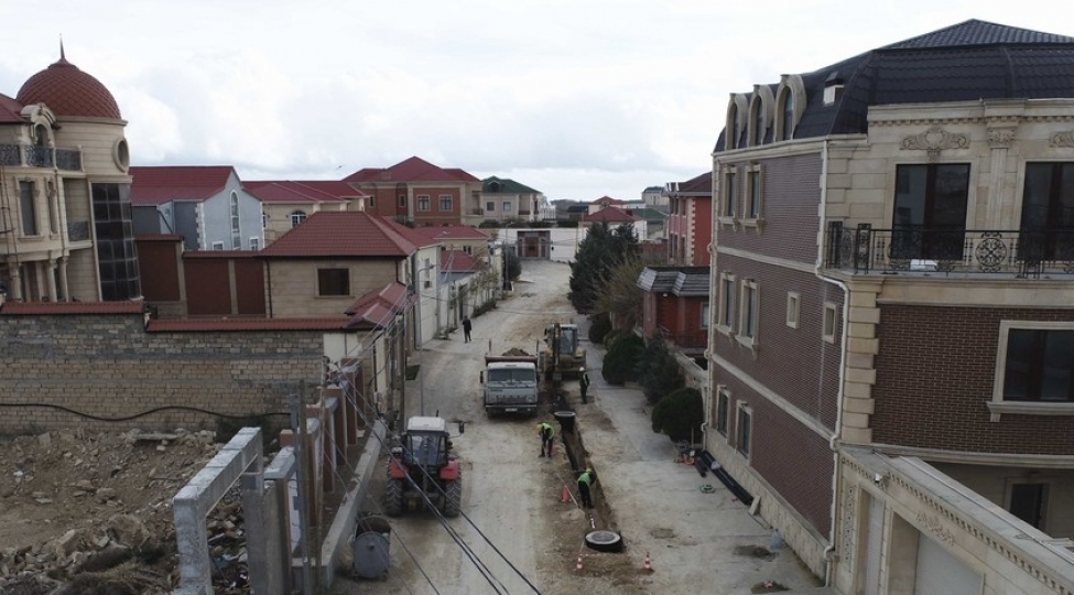 bakida-yeni-ichmeli-ve-tullanti-su-shebekeleri-yaradilir-fotovideo