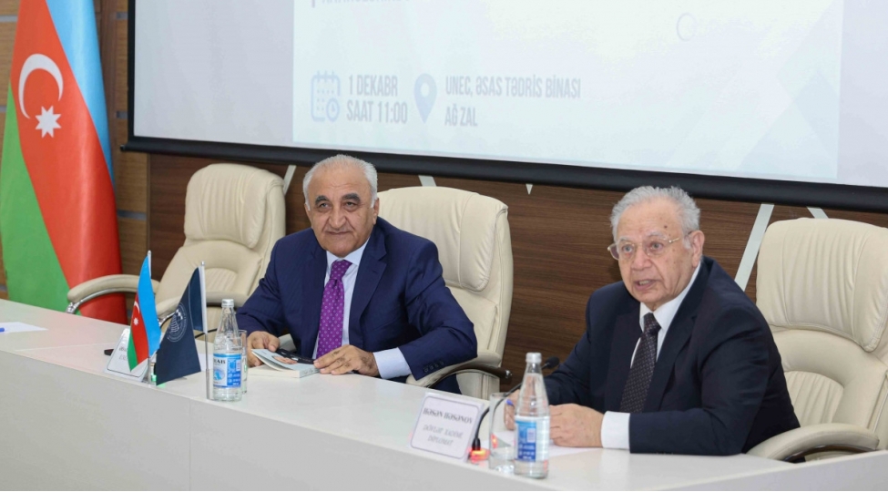 hesen-hesenov-heyder-eliyev-barede-xatirelerini-unec-kollektivi-ile-bolushub-foto