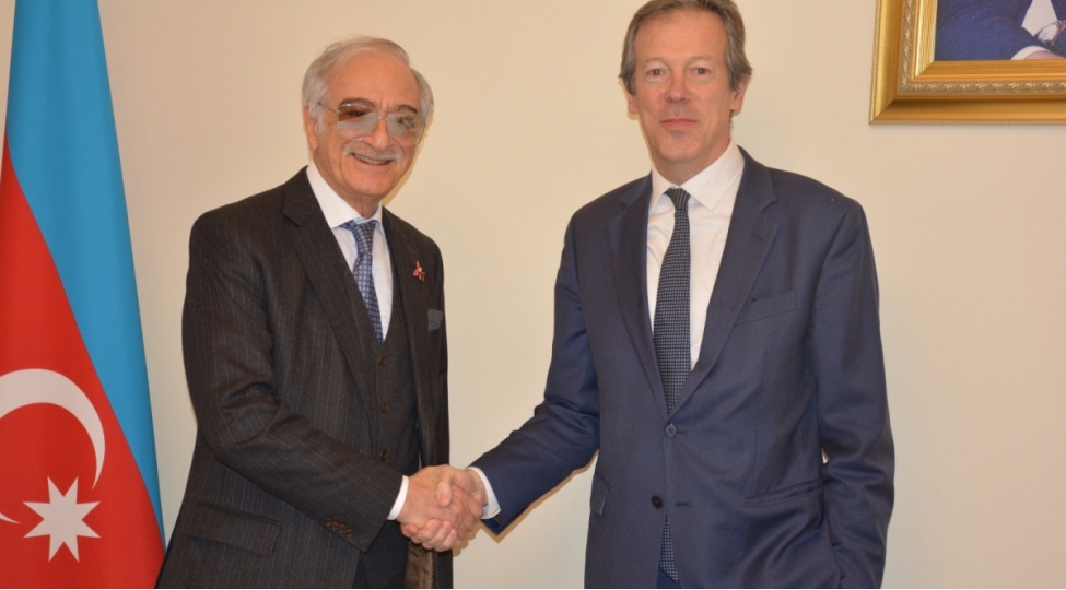 polad-bulbuloglu-britaniyanin-rusiyadaki-sefiri-ile-gorushub-foto