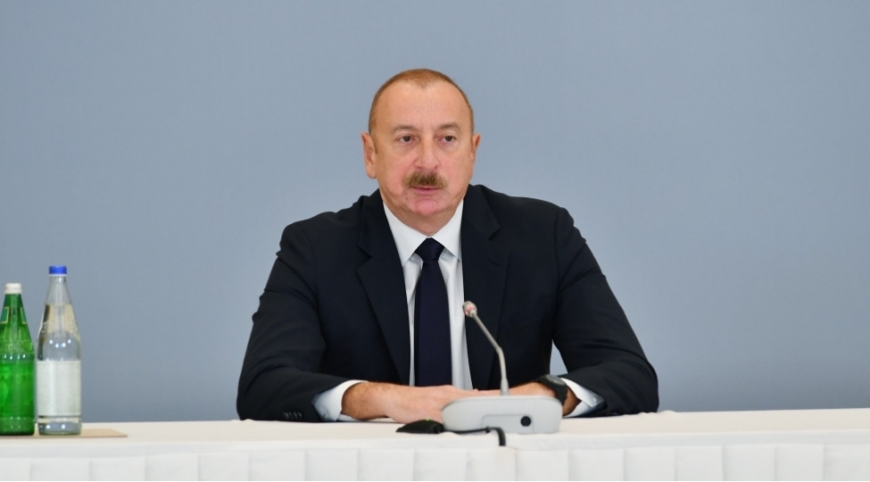 azerbaycan-prezidenti-biz-kechmish-mecburi-kochkunleri-layiqli-ish-yerleri-ile-temin-ede-bilerik