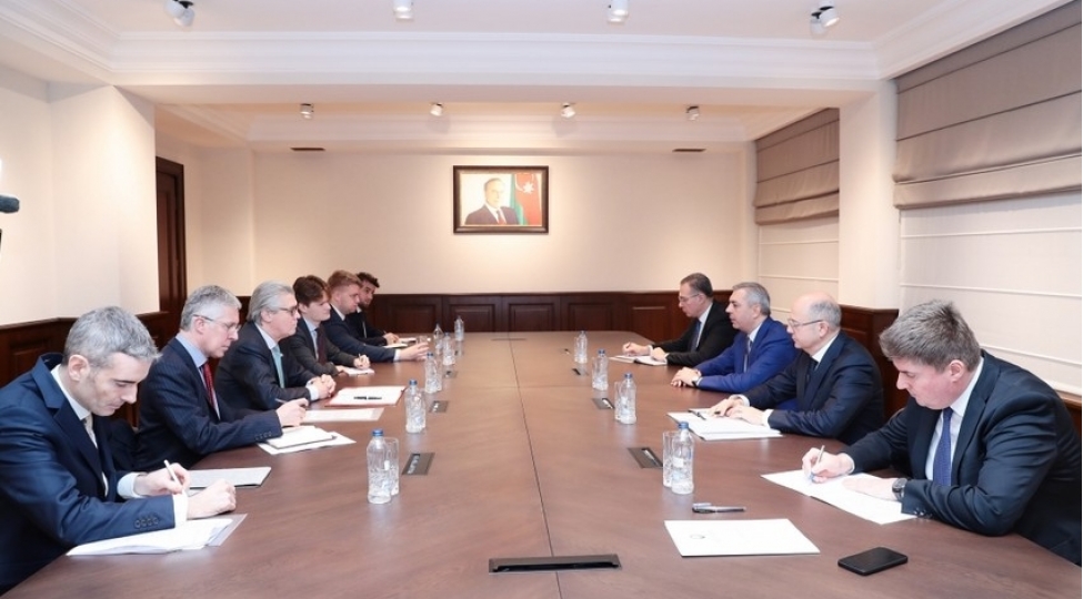 prezidentadministrasiyasinin-rehberi-boyuk-britaniyanin-dovlet-naziri-ile-gorushub