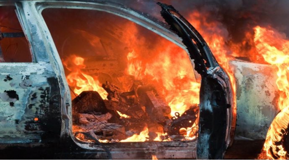 baki-shamaxi-yolunda-yuk-avtomobili-yanib-video