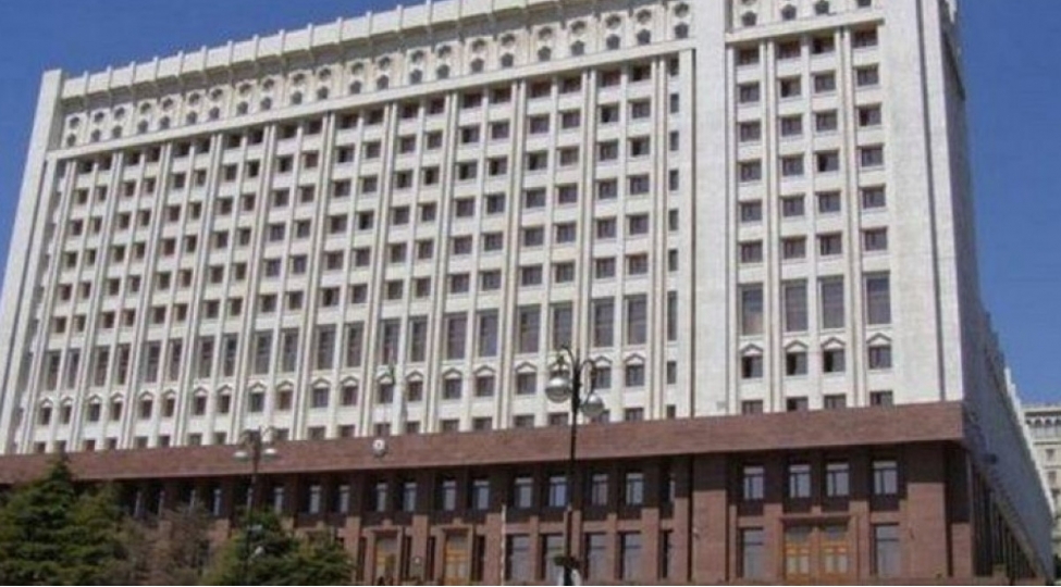 azerbaycan-32-ermeni-herbchini-ermenistan-ise-2-azerbaycanli-herbchini-azad-edir