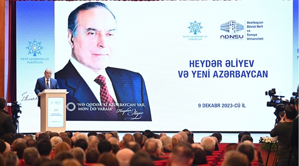 heyder-eliyev-ve-yeni-azerbaycan-movzusunda-konfrans-kechirilib-fotovideo