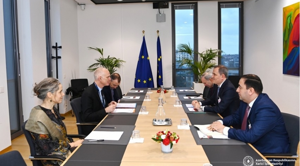 ceyhun-bayramov-ai-shurasi-prezidentinin-xarici-siyaset-uzre-bash-mushaviri-ile-gorushub-yenilenib