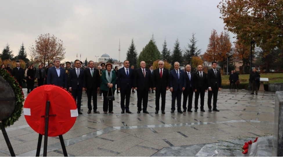 azerbaycanin-turkiyedeki-sefirliyi-umummilli-liderin-xatiresini-ankarada-yad-edib