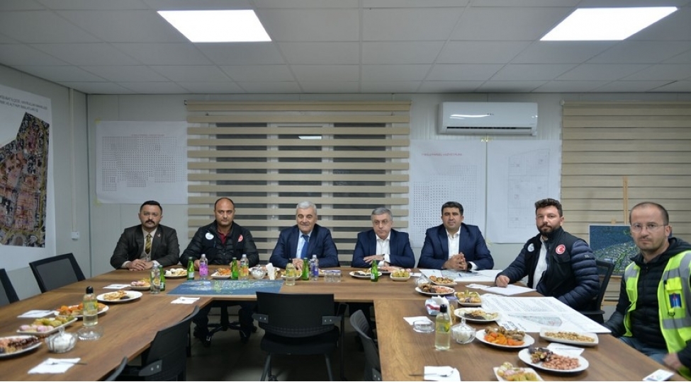 komitenin-numayende-heyeti-kahramanmarashda-salinan-azerbaycan-mehellesinde-olub-foto