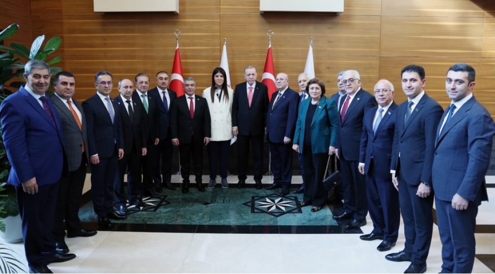 erdogan-azerbaycan-parlament-numayende-heyetini-qebul-edib