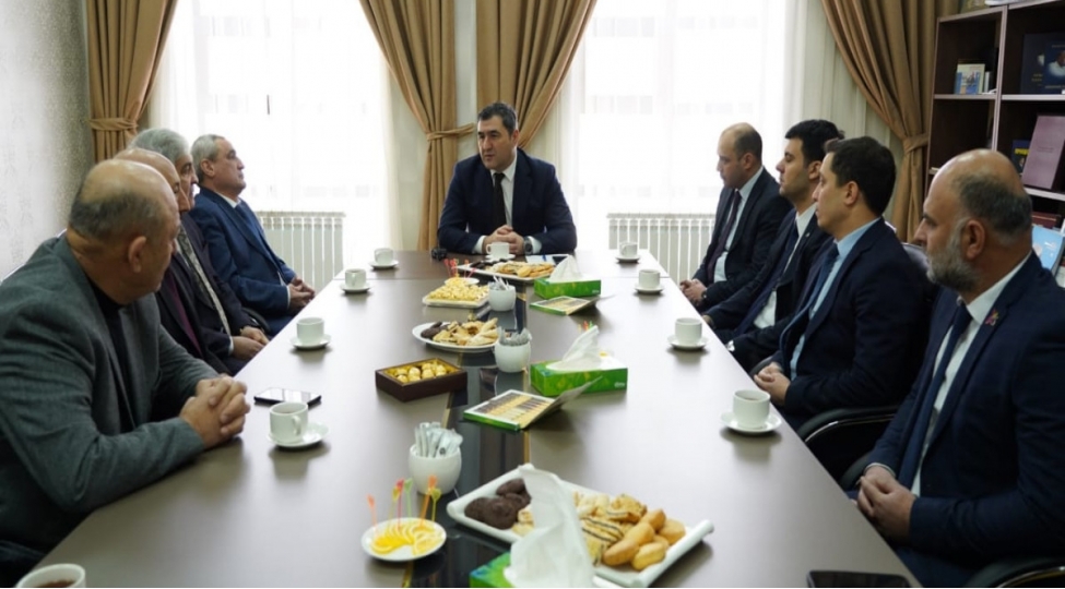 azerbaycanin-qazaxistandaki-sefirliyinde-umummilli-liderin-anim-tedbiri-kechirilib