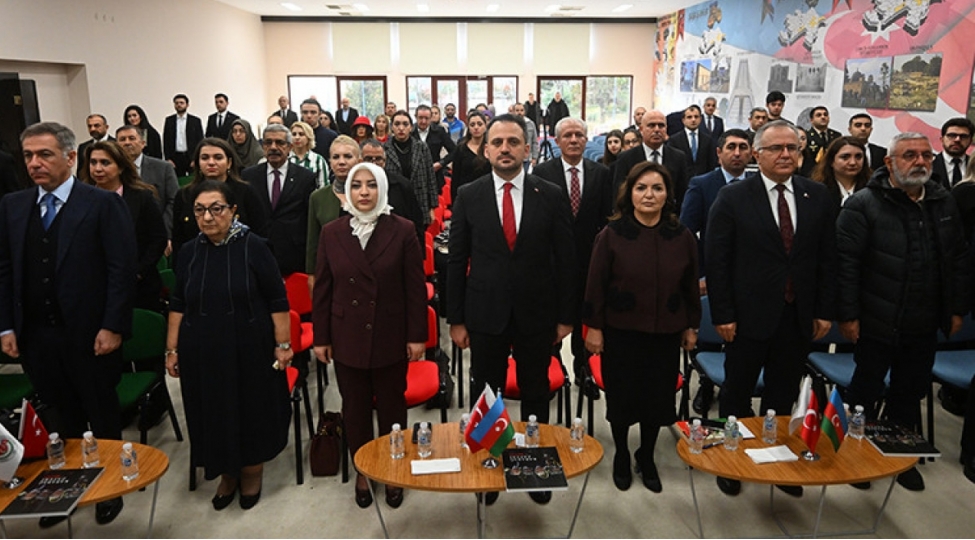 umummilli-lider-heyder-eliyevin-xatiresi-ankarada-anilib-foto