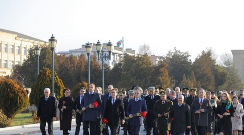 naxchivanda-umummilli-lider-heyder-eliyevin-xatiresi-yad-olunub