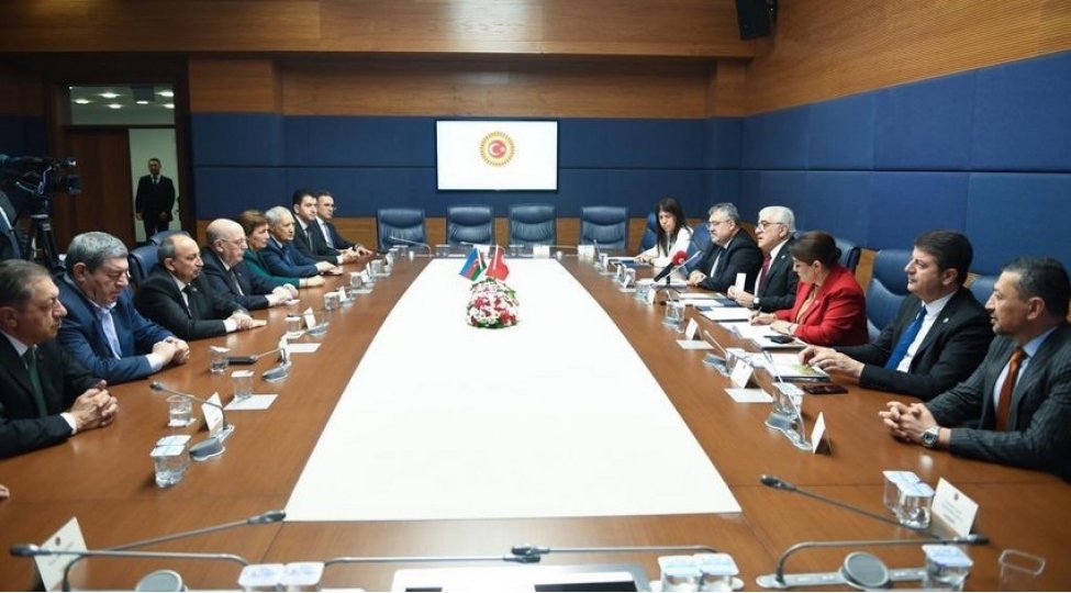 azerbaycan-ve-turkiye-parlamentleri-arasinda-emekdashligin-inkishafi-muzakire-olunub-foto