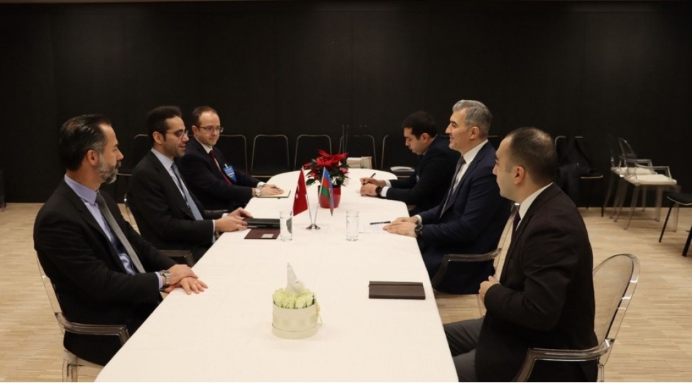 azerbaycan-ve-turkiye-resmileri-miqrasiya-sahesinde-emekdashliq-meselelerini-muzakire-edibler