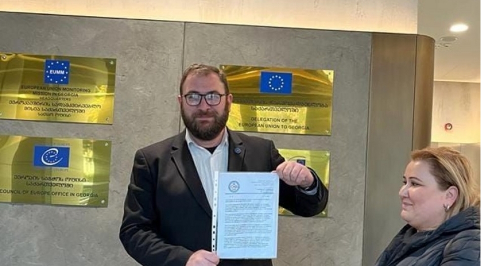 qerbi-azerbaycanlilarla-bagli-beyanat-ai-nin-tbilisideki-monitorinq-merkezine-teqdim-olunub