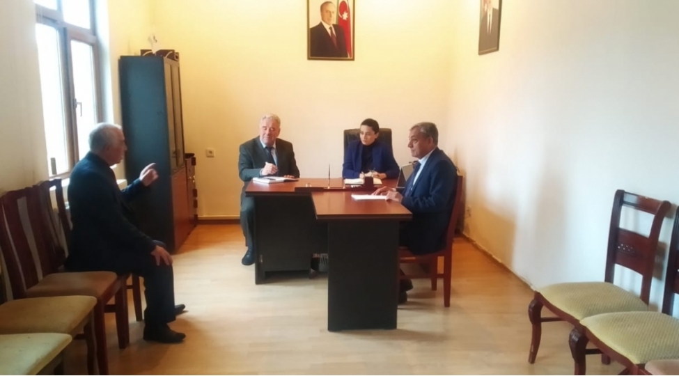 sebine-xasayeva28-may-qesebesinde-sechicileri-qebul-edib-foto