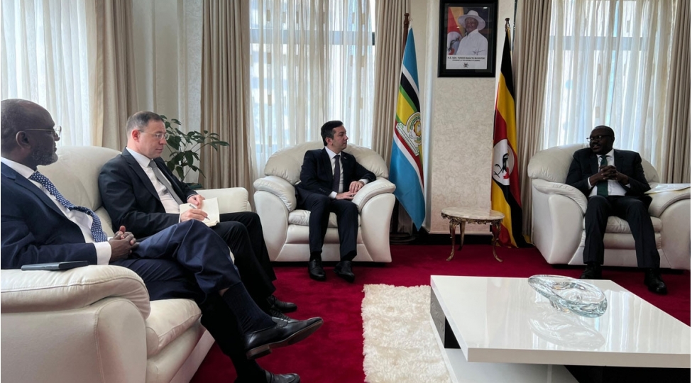 azerbaycanla-uqanda-arasinda-elaqeler-muzakire-olunub-foto