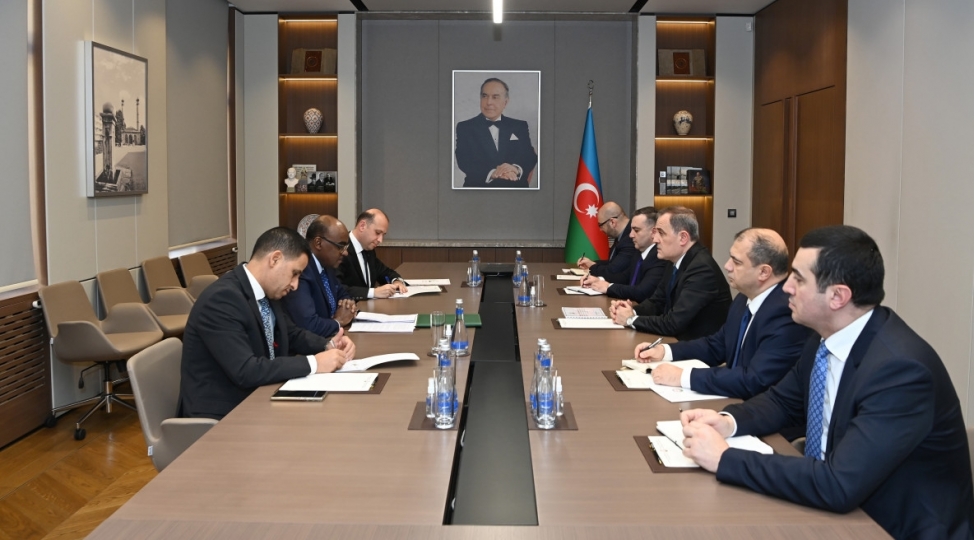 ceyhun-bayramov-iet-bash-katibinin-muavini-ile-gorushub