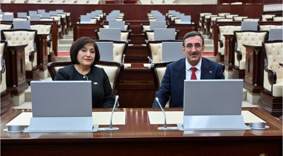 milli-meclisin-sedri-turkiyenin-vitse-prezidenti-ile-gorushub