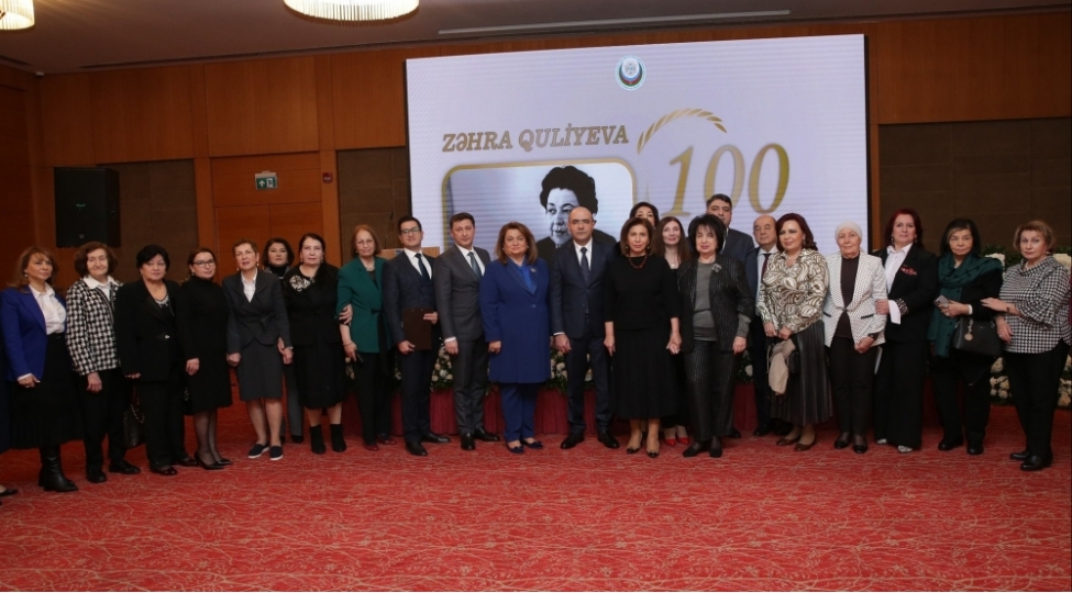 gozlere-nur-qelblere-sevinc-bexsh-eden-insan-foto