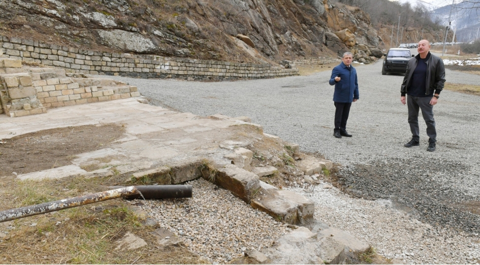 prezident-ilham-eliyev-shusha-rayonundaki-saxsi-bulaginda-olub-yenilenib