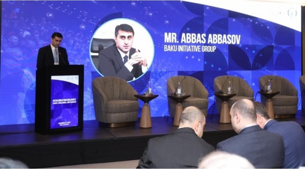 bakida-dekolonizasiya-dialoqlari-irs-chagirishlar-ve-inkishaf-movzusunda-konfrans-kechirilir