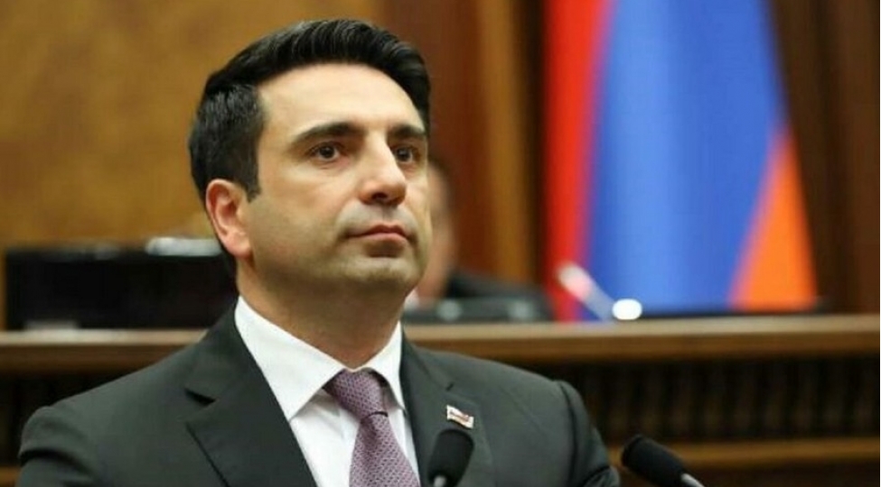 alen-simonyan-azerbaycanla-serhedlerin-delimitasiyasi-sulh-sazishinden-sonra-hell-oluna-biler