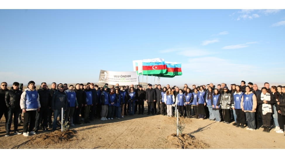 ulu-onder-heyder-eliyevin-anadan-olmasinin-100-cu-ildonumune-hesr-olunmush-agacekme-aksiyasi-kechirilib-foto