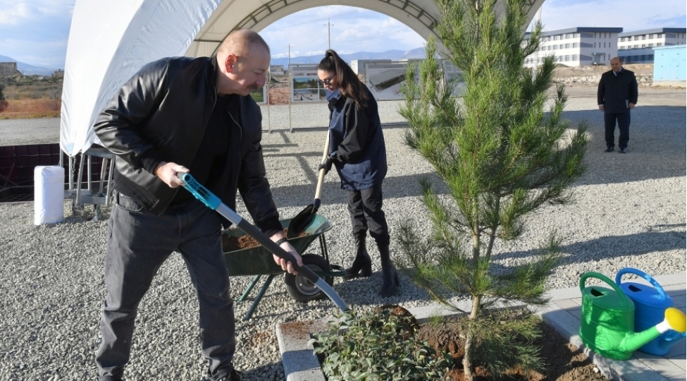 agdam-sheher-merkezi-parkinin-temeli-qoyulub