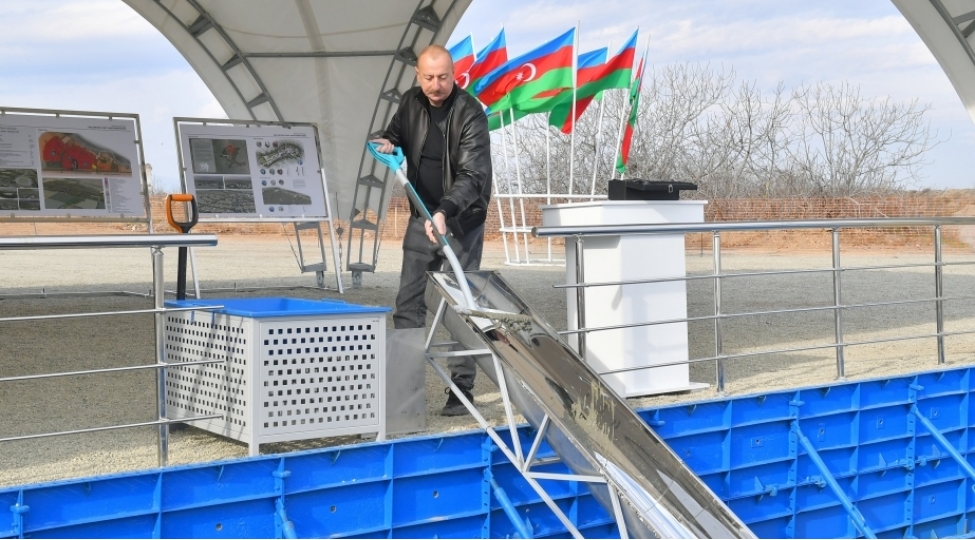 agdam-rayonunun-bash-qervend-kendinin-de-temeli-qoyulub