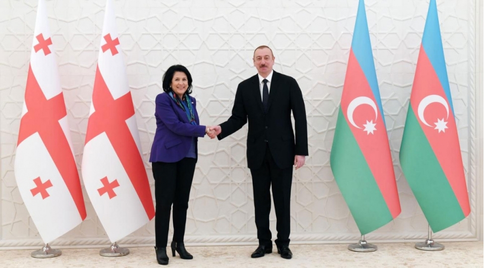 zurabishvili-prezident-ilham-eliyeve-tebrik-mektubu-unvanlayib