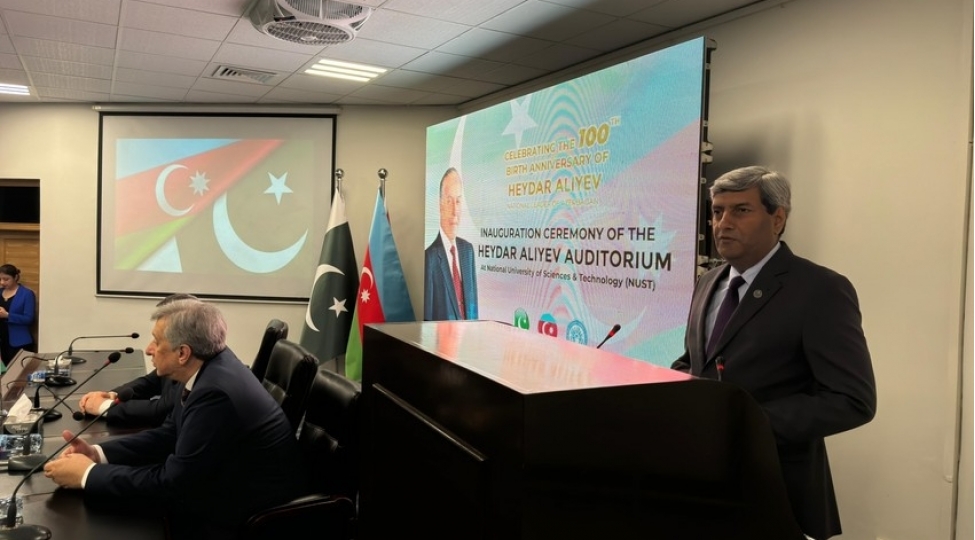 pakistanda-umummilli-lider-heyder-eliyevin-adina-auditoriya-achilib-foto